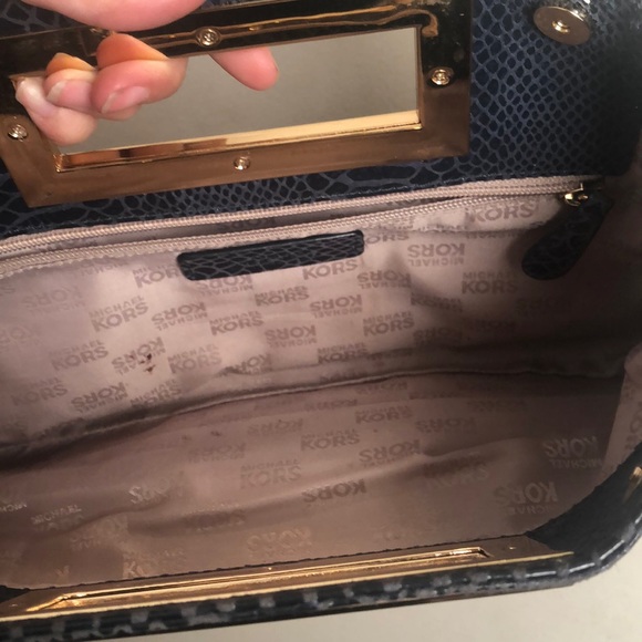 Michael Kora Green Clutch - Picture 3 of 3